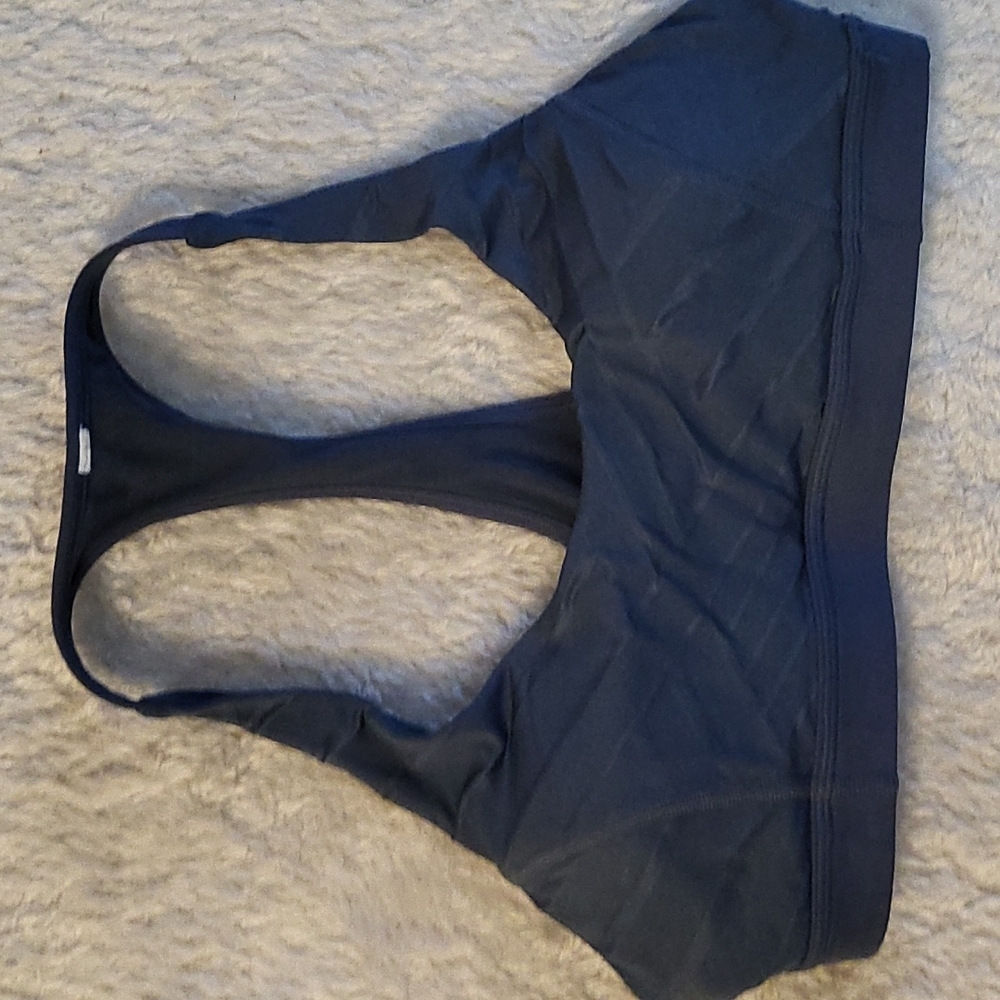 Lululemon bra